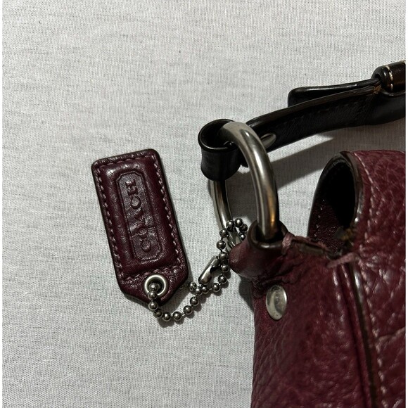Coach Vintage Chelsea Pebbled Leather Medium Shoulder Bag Purse in plum, Y2K - Picture 3 of 6